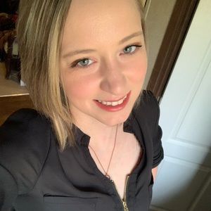 Meet your Posher, Michaela